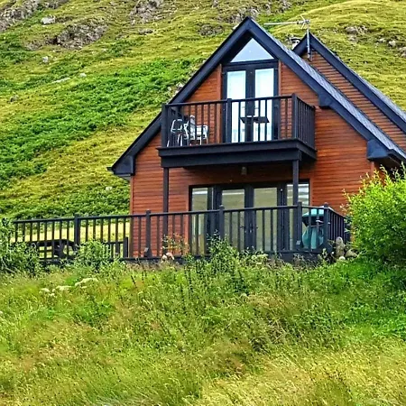 Beautiful 4-bed House Holiday home