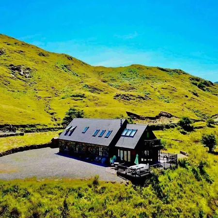 Beautiful 4-bed House *