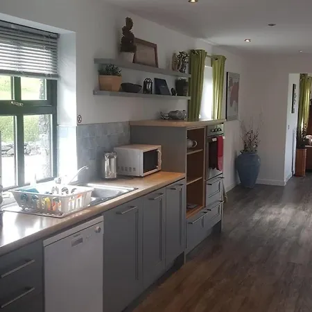 Beautiful 4-bed House Clonbur